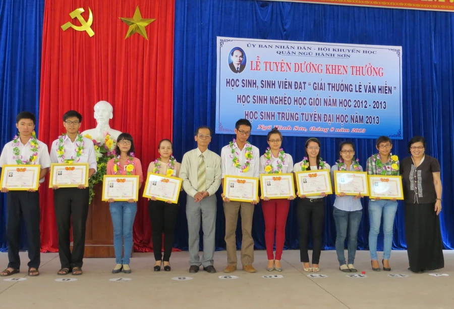 62 HS, SV nhận Giải thưởng khuyến tài Lê Văn Hiến
