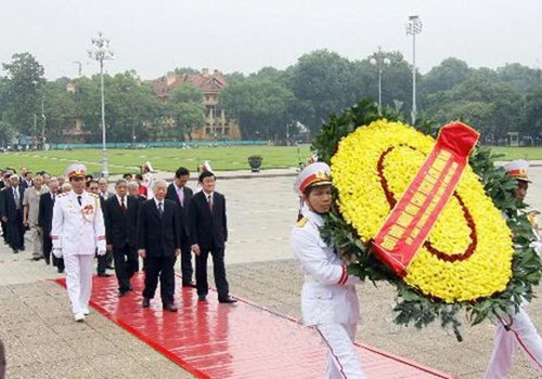 Lãnh đạo Đảng, Nhà nước viếng Chủ tịch Hồ Chí Minh