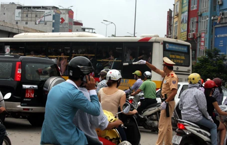 &quot;Nhà báo không phải xin phép CSGT khi tác nghiệp&quot;