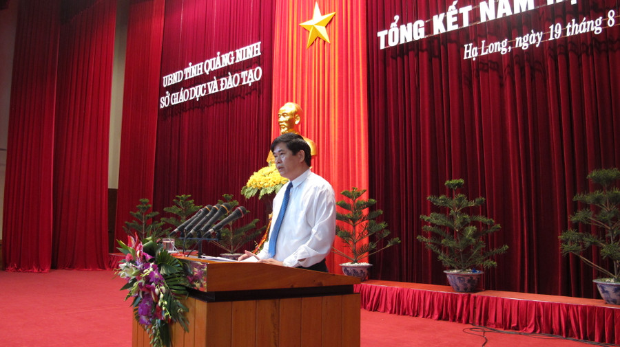 PGĐ Sở GD&ĐT Quảng Ninh - Ngô Văn Hợi trình bày báo cáo tổng kết năm học