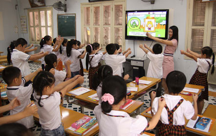 Cơ sở vật chất và điều kiện học tập là tiêu chí tiên quyết để xây dựng mô hình trường CLC