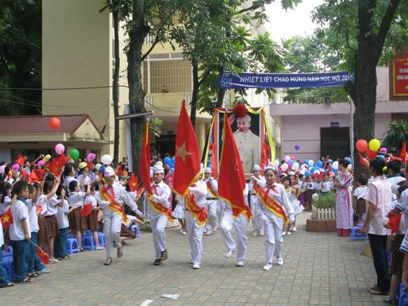 Để khai giảng mãi thiêng liêng