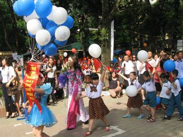 Tưng bừng lễ khai giảng. Ảnh: Lê Văn Tưng bừng lễ khai giảng. Ảnh: Lê Văn