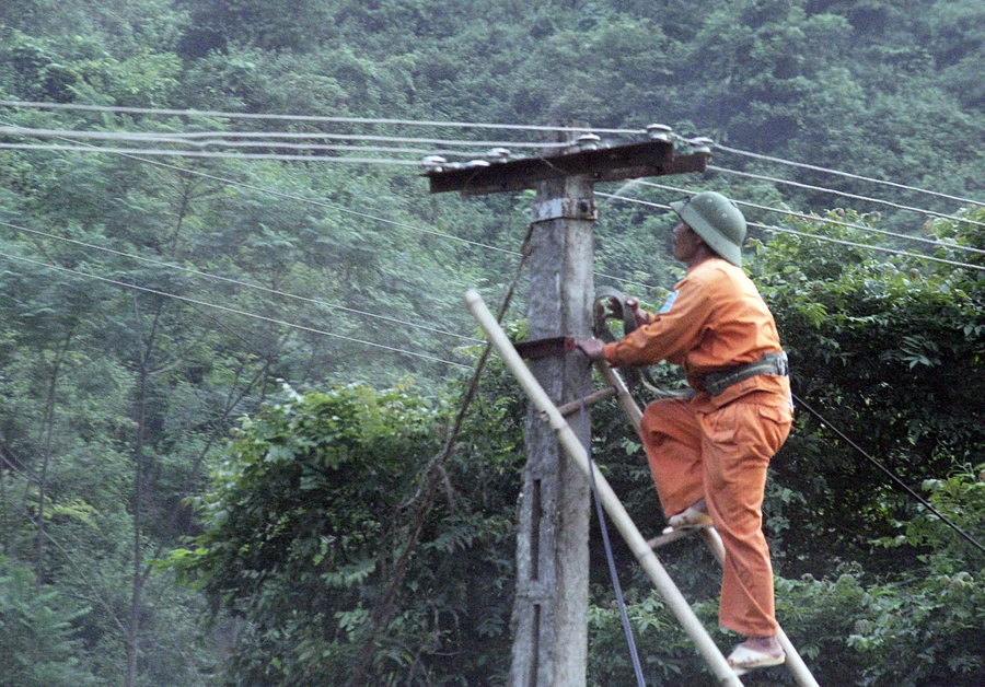 Giá điện: Lộ trình đúng cũng phải đi đôi với minh bạch