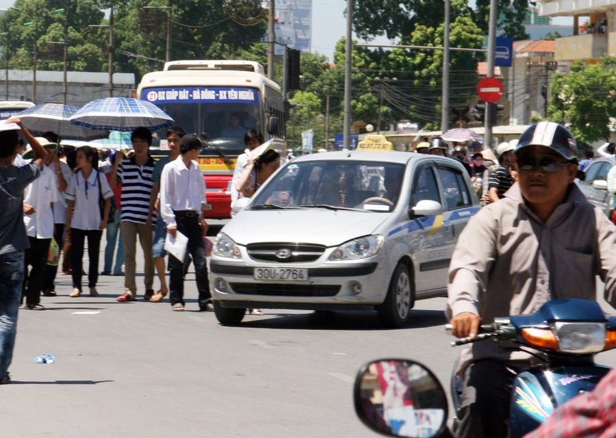 Nhọc nhằn nghề lái taxi