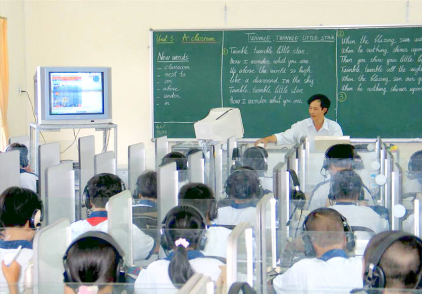 Không khí đầu năm học mới khắp nơi hết sức phấn khởi vì bộ mặt trường lớp được quan tâm đầu tư Không khí đầu năm học mới khắp nơi hết sức phấn khởi vì bộ mặt trường lớp được quan tâm đầu tư