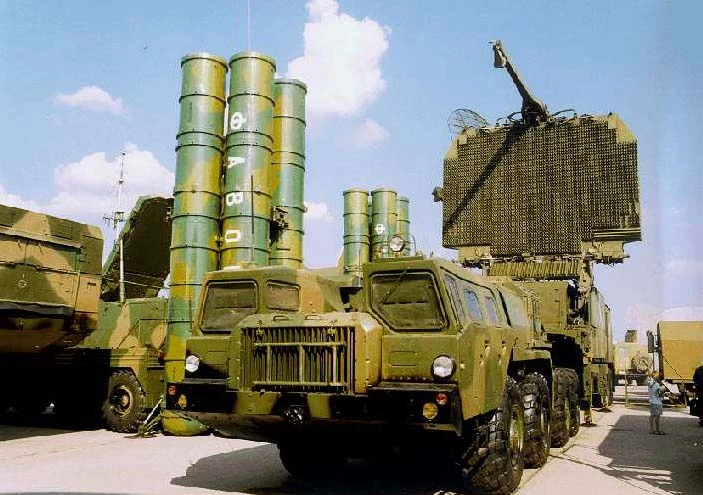 Nga tháo dỡ hệ thống tên lửa S-300 định chuyển cho Iran