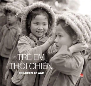 Kể chuyện &quot;trẻ em thời chiến&quot; qua ảnh