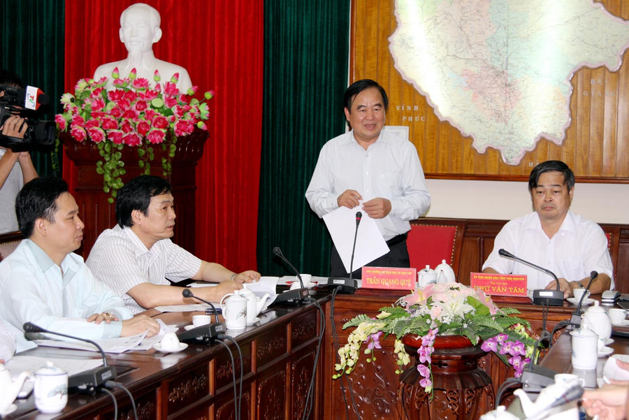 Thứ trưởng Bộ GD&ĐT Trần Quang Quý phát biểu tại cuộc họp