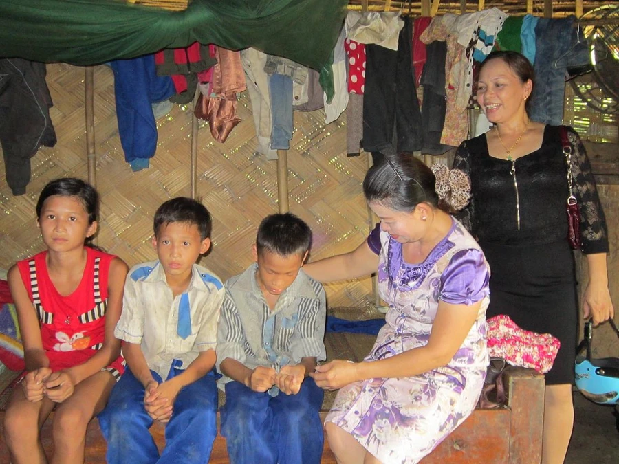 Những bữa cơm trưa níu giữ học trò