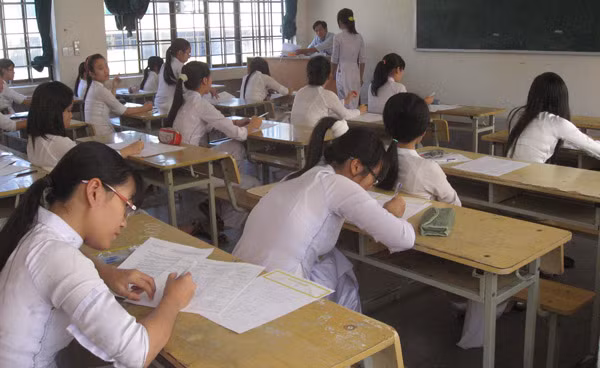 Bí quyết giữ sức khỏe mùa thi