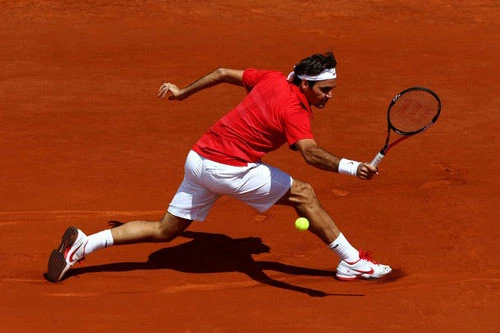 Thắng thuyết phục Tipsarevic, Federer thẳng tiến vào vòng 4