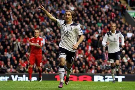 20 triệu bảng cho Modric và tiễn Berbatov