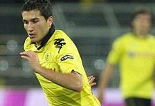 Real giành Sahin từ tay Aston Villa