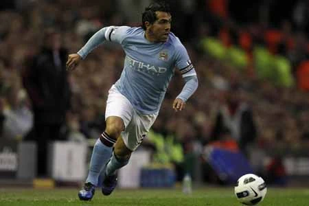 Inter phủ nhận tin đồn đang liên hệ với Tevez