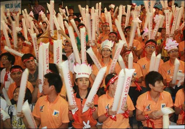 Các CĐV trong đêm chung kết Robocom 2011