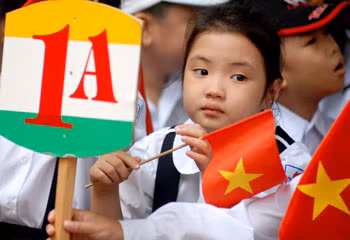 Năm học mới, Hà Nội, TP.HCM không tăng học phí