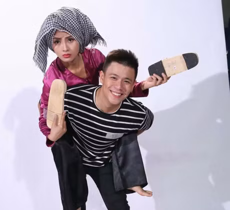 MC Mu Tat lam clip ke chuyen tinh yeu voi Tran Anh Huy - Anh 6