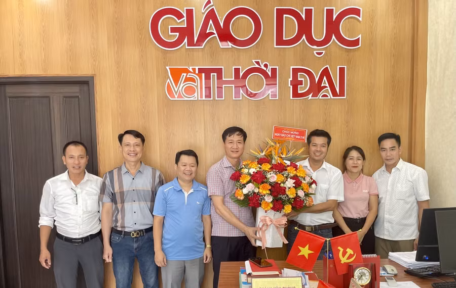 Báo GD&TĐ khu vực MT-TN nhận sự khích lệ lớn từ lãnh đạo địa phương và bạn đọc ảnh 11