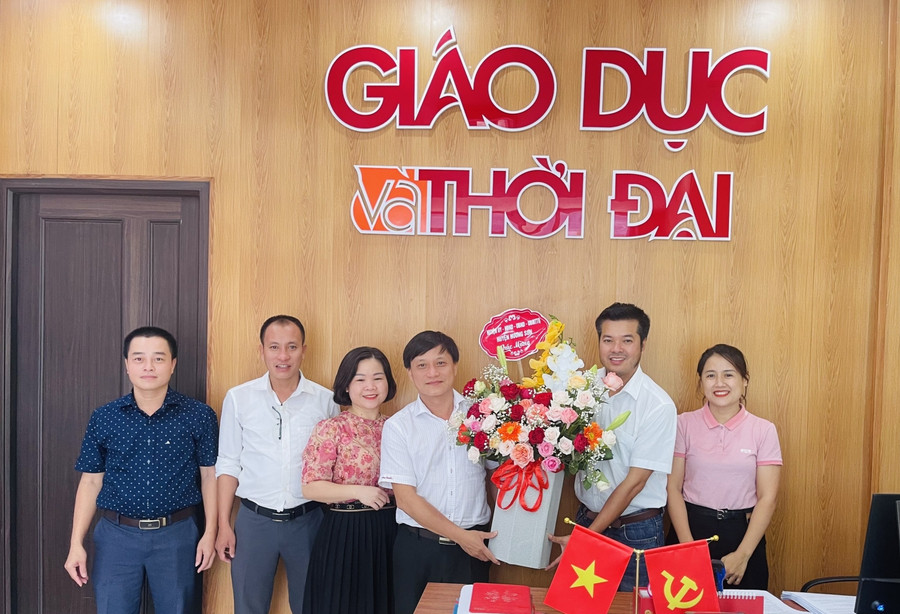 UBND huyện Hương Sơn. UBND huyện Hương Sơn.