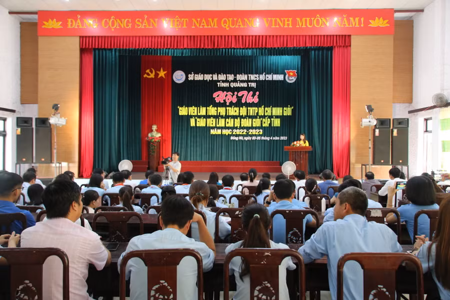 Hội thi giáo viên làm cán bộ Đoàn, Đội giỏi khép tại, Ban tổ chức đã khen thưởng 17 cá nhân xuất sắc.