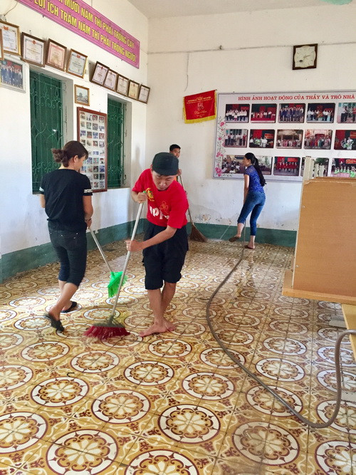 Các thầy cô lao động không biết mệt mỏi