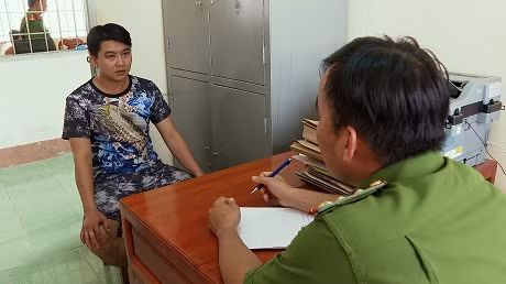 Trần Ngoại Giao tại cơ quan chức năng. Ảnh: Công an tỉnh Long An.