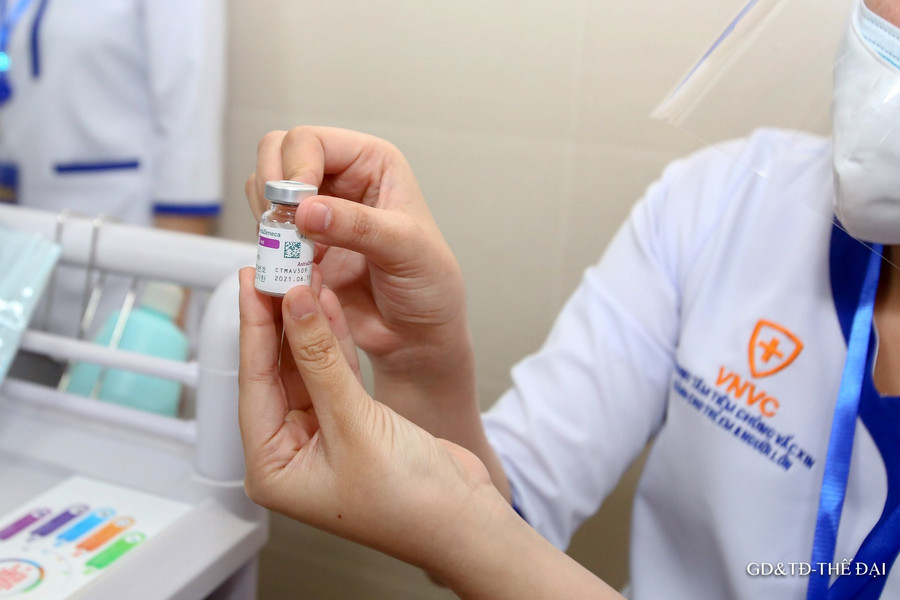 Nhân viên y tế BV Thanh Nhàn: "Rất tin tưởng vào độ an toàn của vắc xin Covid-19" ảnh 6