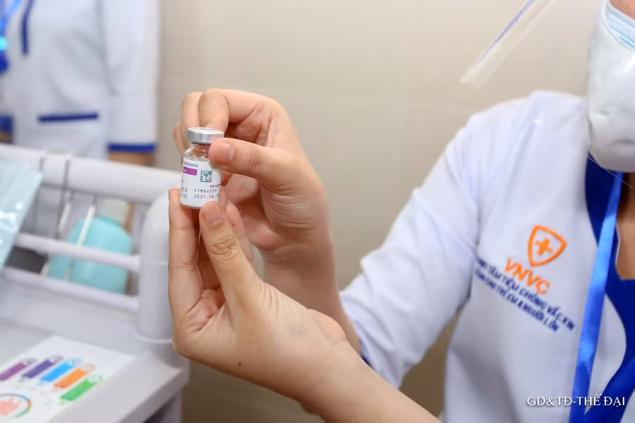 Nhân viên y tế BV Thanh Nhàn: "Rất tin tưởng vào độ an toàn của vắc xin Covid-19" ảnh 6