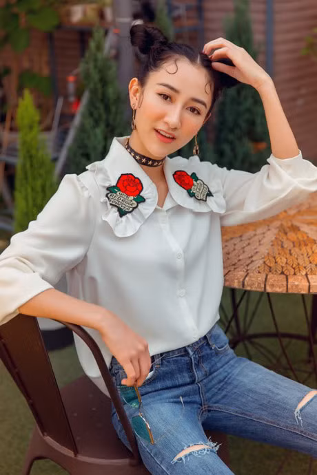 Gai dep xu Hue goi y style sooc ngan thay cho ao dai thuy mi - Anh 6
