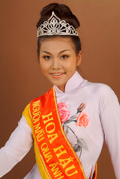 Anh hiem cua Thanh Hang luc dang quang Miss Photo 2002 - Anh 2