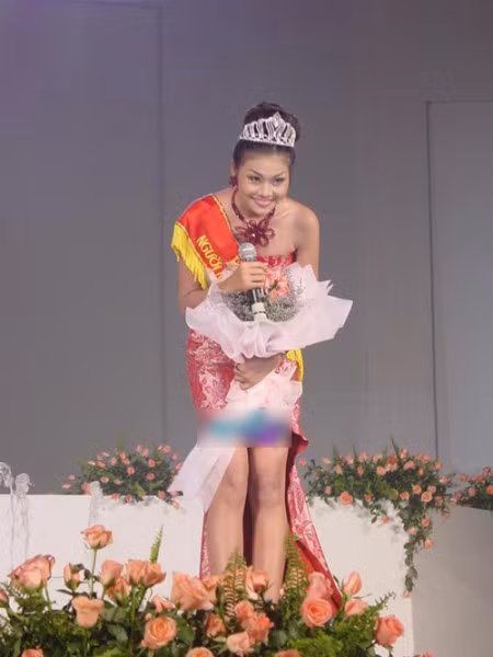 Anh hiem cua Thanh Hang luc dang quang Miss Photo 2002 - Anh 1