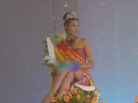 Ảnh hiếm của Thanh Hằng lúc đăng quang Miss Photo 2002 - Ảnh 3 Anh hiem cua Thanh Hang luc dang quang Miss Photo 2002 - Anh 3