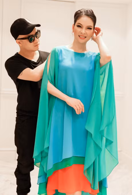 Thủy Hương gây bất ngờ với nhan sắc tuổi 53, sau vài tháng sinh con - Ảnh 3 Thuy Huong gay bat ngo voi nhan sac tuoi 53, sau vai thang sinh con - Anh 3