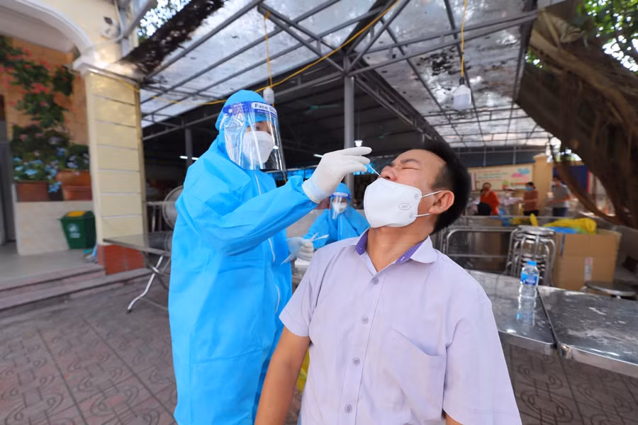 Quy trình kêu gọi, lên phương án, lên danh sách, triển khai đội hình tăng cường 7 ngày cao điểm “hỗ trợ tiêm chủng - truy tìm F0” được Thành đoàn Hà Nội triển khai bài bản, chu đáo.