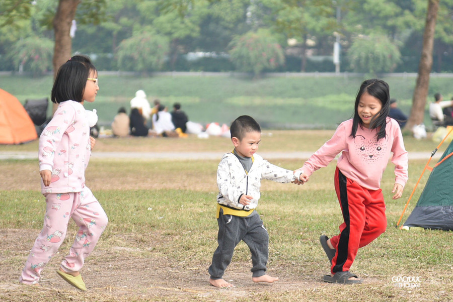 Tại đây không gian rộng nên không chỉ các gia đình mà các bạn trẻ cũng lựa chọn đến để vui chơi. Tại đây không gian rộng nên không chỉ các gia đình mà các bạn trẻ cũng lựa chọn đến để vui chơi.