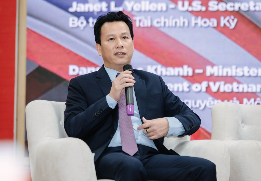 Bộ trưởng Bộ TN&MT - Đặng Quốc Khánh cho biết, Việt Nam luôn tích cực chuyển đổi mô hình phát triển theo hướng “xanh hóa”. Bộ trưởng Bộ TN&MT - Đặng Quốc Khánh cho biết, Việt Nam luôn tích cực chuyển đổi mô hình phát triển theo hướng “xanh hóa”.