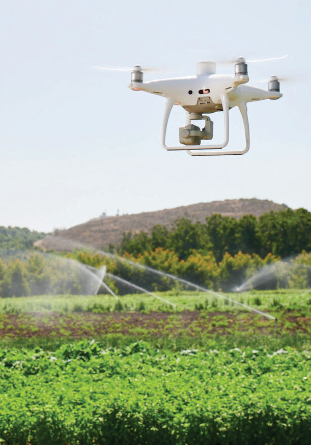 Nhóm tác giả đã nghiên cứu và đưa ra quỹ đạo bay cho UAV, hướng tới giải quyết các thách thức về khả năng di chuyển trong môi trường thực tế. Nhóm tác giả đã nghiên cứu và đưa ra quỹ đạo bay cho UAV, hướng tới giải quyết các thách thức về khả năng di chuyển trong môi trường thực tế.