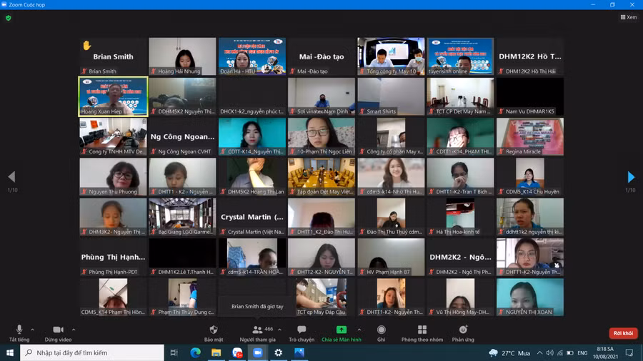 Một tiết học trực tuyến của sinh viên Trường ĐH Công nghiệp Dệt may Hà Nội. Ảnh: NVCC