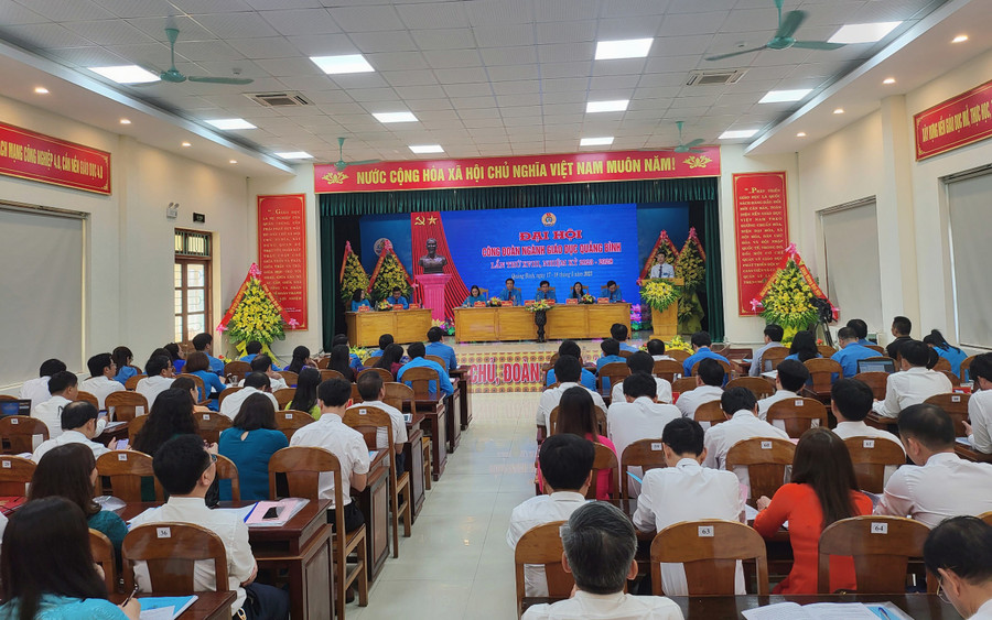 Ông Đặng Ngọc Tuấn - Giám đốc Sở GD&ĐT phát biểu tại Đại hội. Ông Đặng Ngọc Tuấn - Giám đốc Sở GD&ĐT phát biểu tại Đại hội.