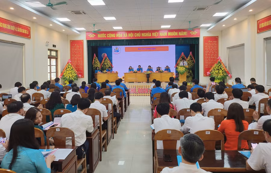 Các đơn vị trình bày tham luận tại đại hội Công đoàn.