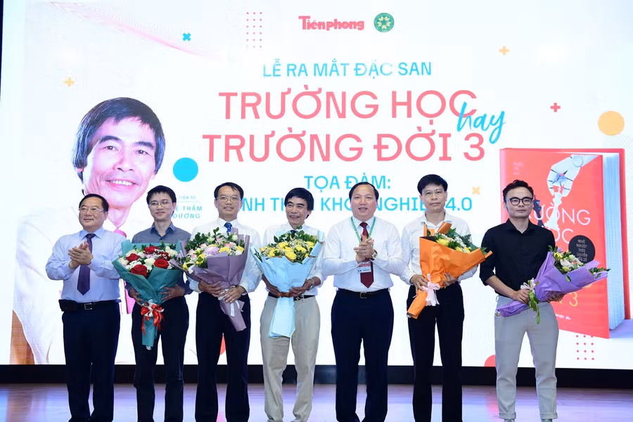 Lễ ra mắt đặc san “Trường học hay Trường đời 3” thành công tốt đẹp