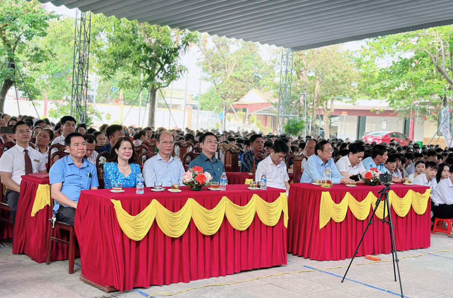 Toàn cảnh buổi lễ. Toàn cảnh buổi lễ.