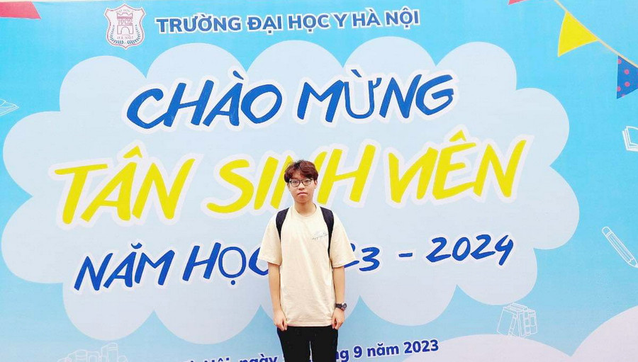 Mạnh Khôi chính thức trở thành sinh viên năm thứ nhất của Trường ĐH Y Hà Nội. Mạnh Khôi chính thức trở thành sinh viên năm thứ nhất của Trường ĐH Y Hà Nội.