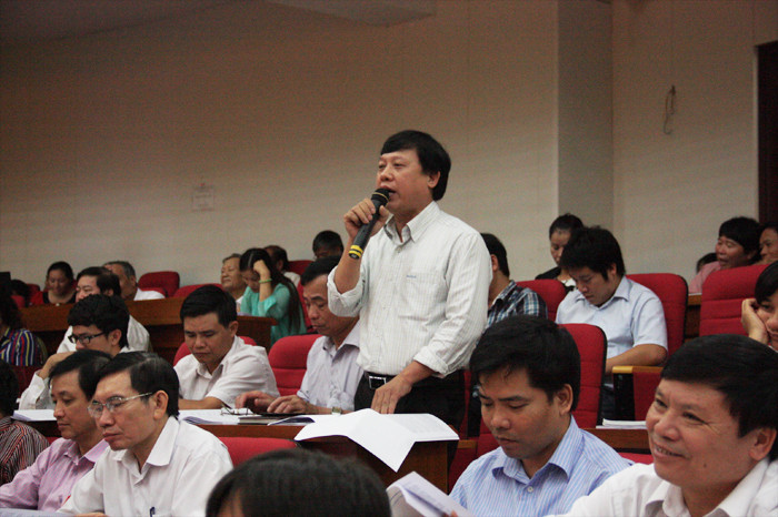 Đại biểu tại đầu cầu Hà Nội phát biểu tại Hội nghị. Ảnh: gdtd.vn Đại biểu tại đầu cầu Hà Nội phát biểu tại hội nghị. Ảnh: gdtd.vn