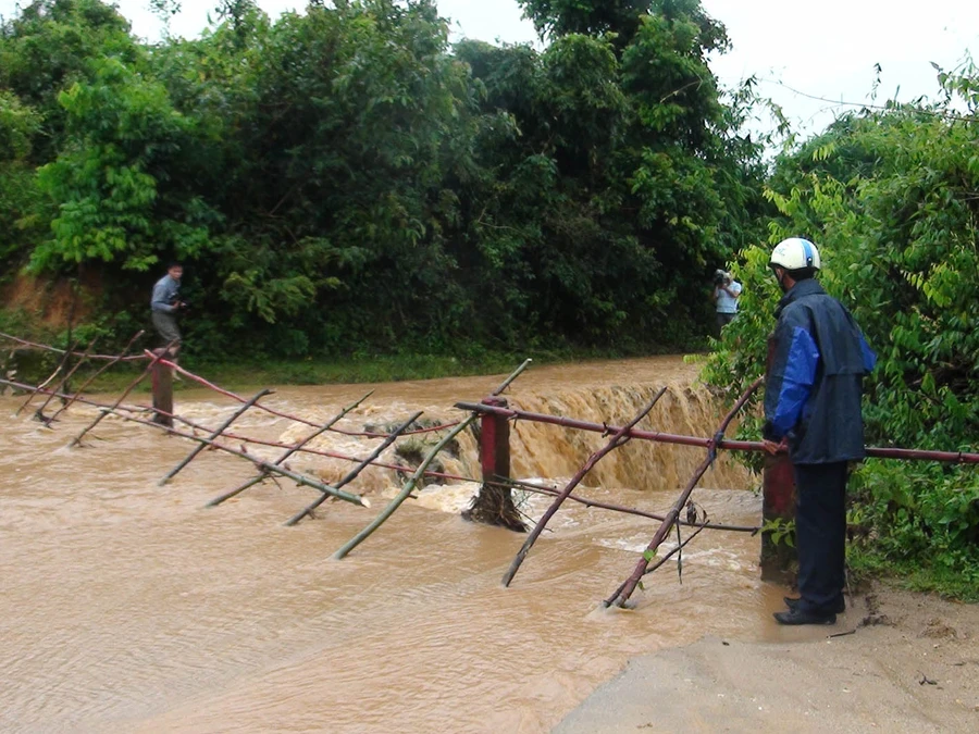 Kon Tum ước tính thiệt hại 16 tỷ đồng sau bão số 8