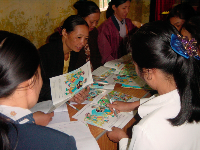 Biết đọc biết viết là chìa khóa mở ra cánh cửa tri thức. Ảnh: Xuân Hải Biết đọc biết viết là chìa khóa mở ra cánh cửa tri thức. Ảnh: Xuân Hải