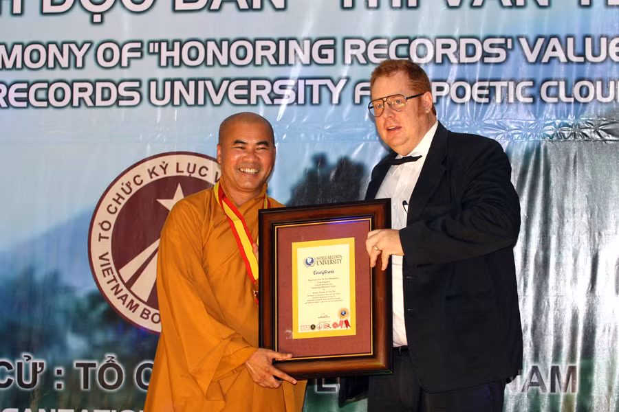 Thơ thiền núi thiêng Yên Tử lay động ĐH Kỷ lục Thế giới