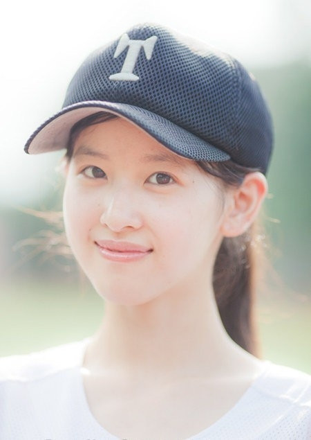 Nét trong sáng trên gương mặt cô sinh viên 20 tuổi khiến cư dân mạng nức lòng.