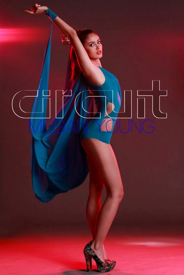 Đây là năm thứ 2 liên tiếp đại diện châu Á đăng quang Hoa hậu Thế giới. Tuy nhiên, Megan Young sẽ không bị "ném đá" như hoa hậu tiền nhiệm Vu Văn Hà vì cô nhận được sự ủng hộ từ đông đảo người hâm mộ.